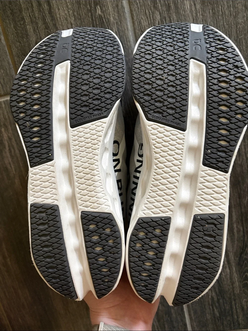 On Running- Women’s Cloudsurfer Next- Glacier/White- size 7.5